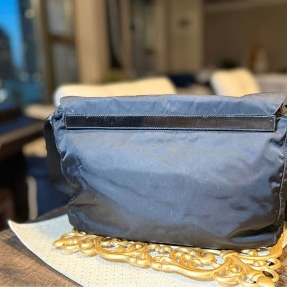 Classic Prada black nylon crossbody Unisex messenger bag 🖤 - Picture 8 of 9